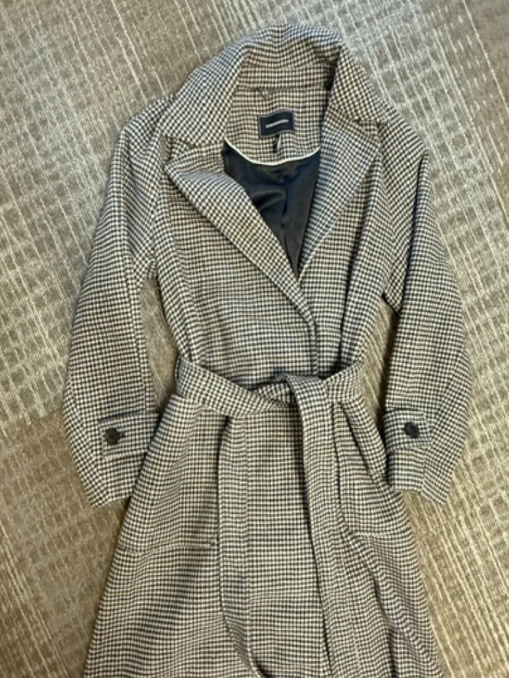 BCBG Houndstooth Gray Trench Coat Size M